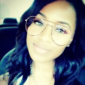 Meet your Posher, Sheila